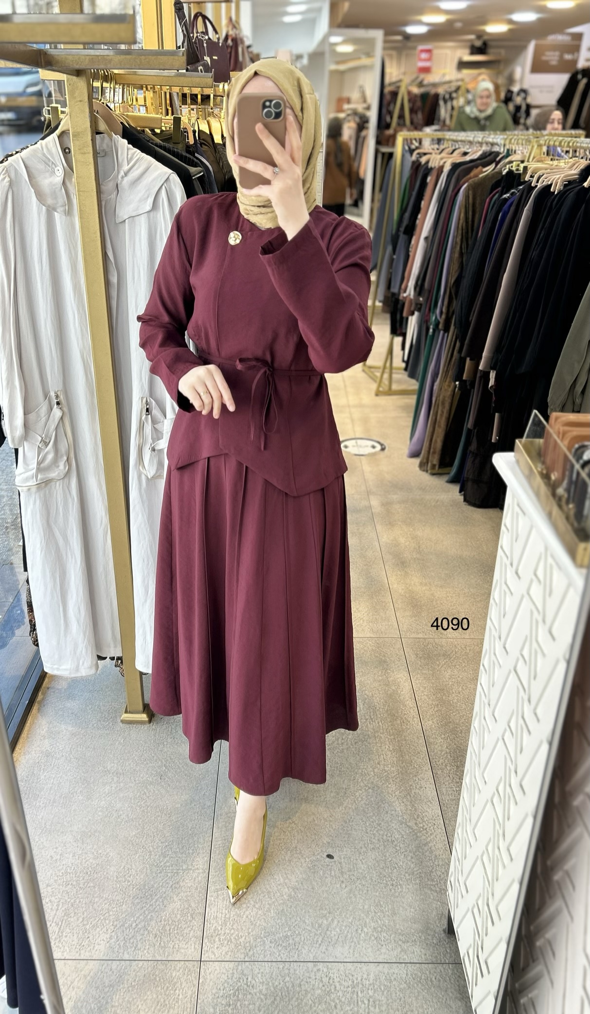 4090 Kemerli Düğme Detaylı Etekli Takım