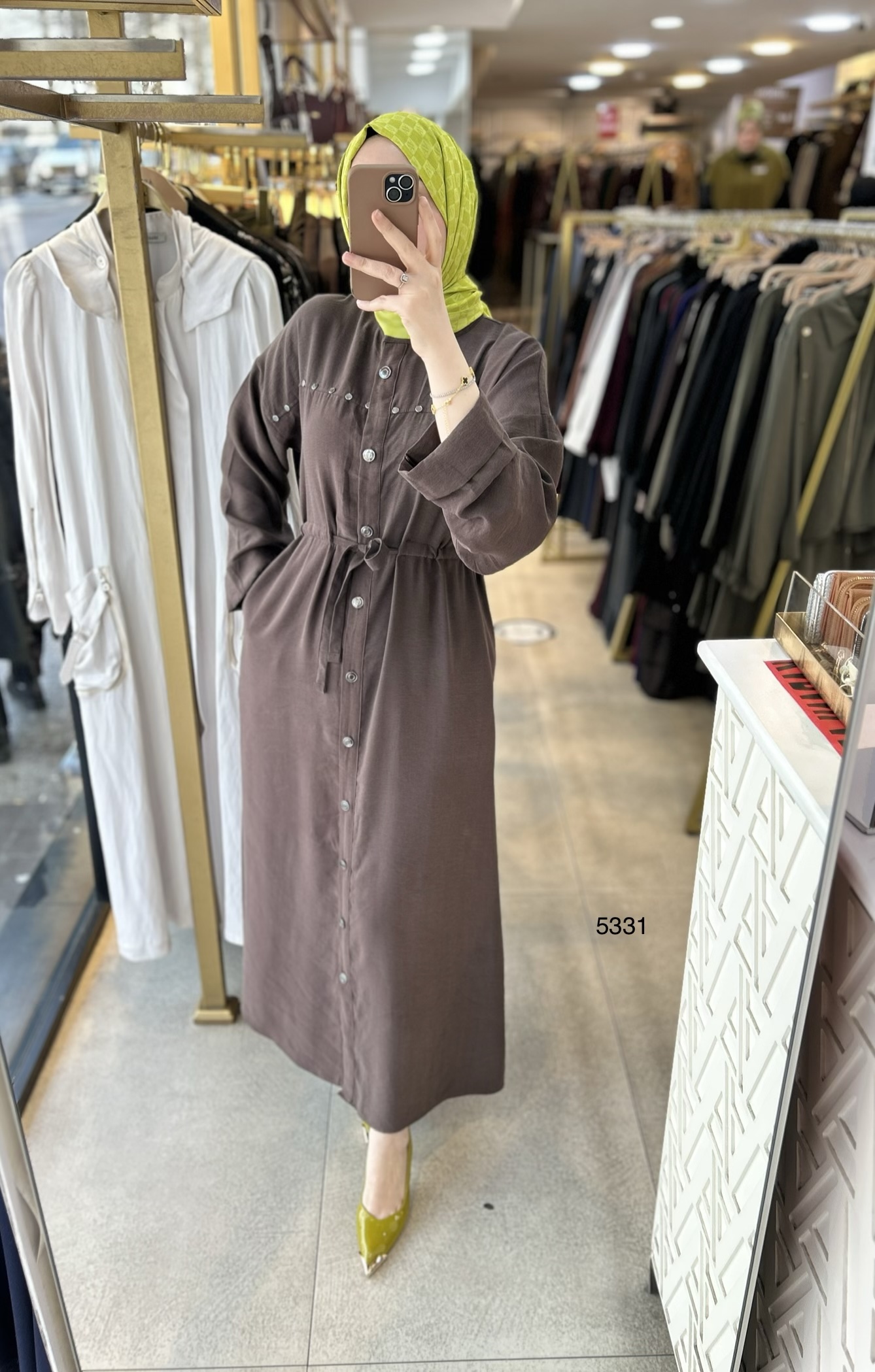 5331 Zımba Detaylı Boydan Düğmeli Elbise