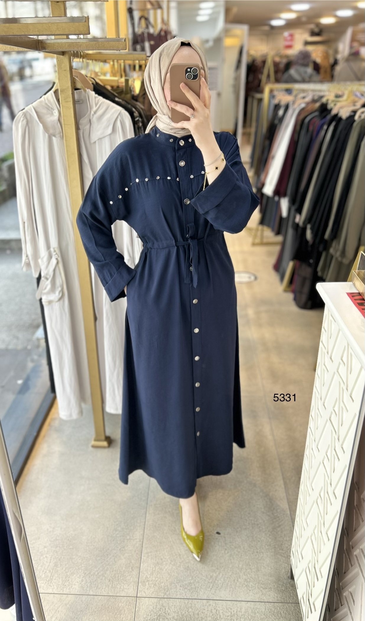 5331 Zımba Detaylı Boydan Düğmeli Elbise