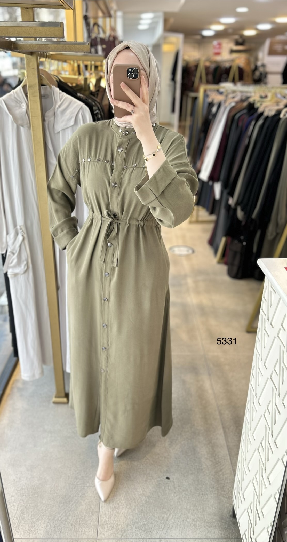 5331 Zımba Detaylı Boydan Düğmeli Elbise