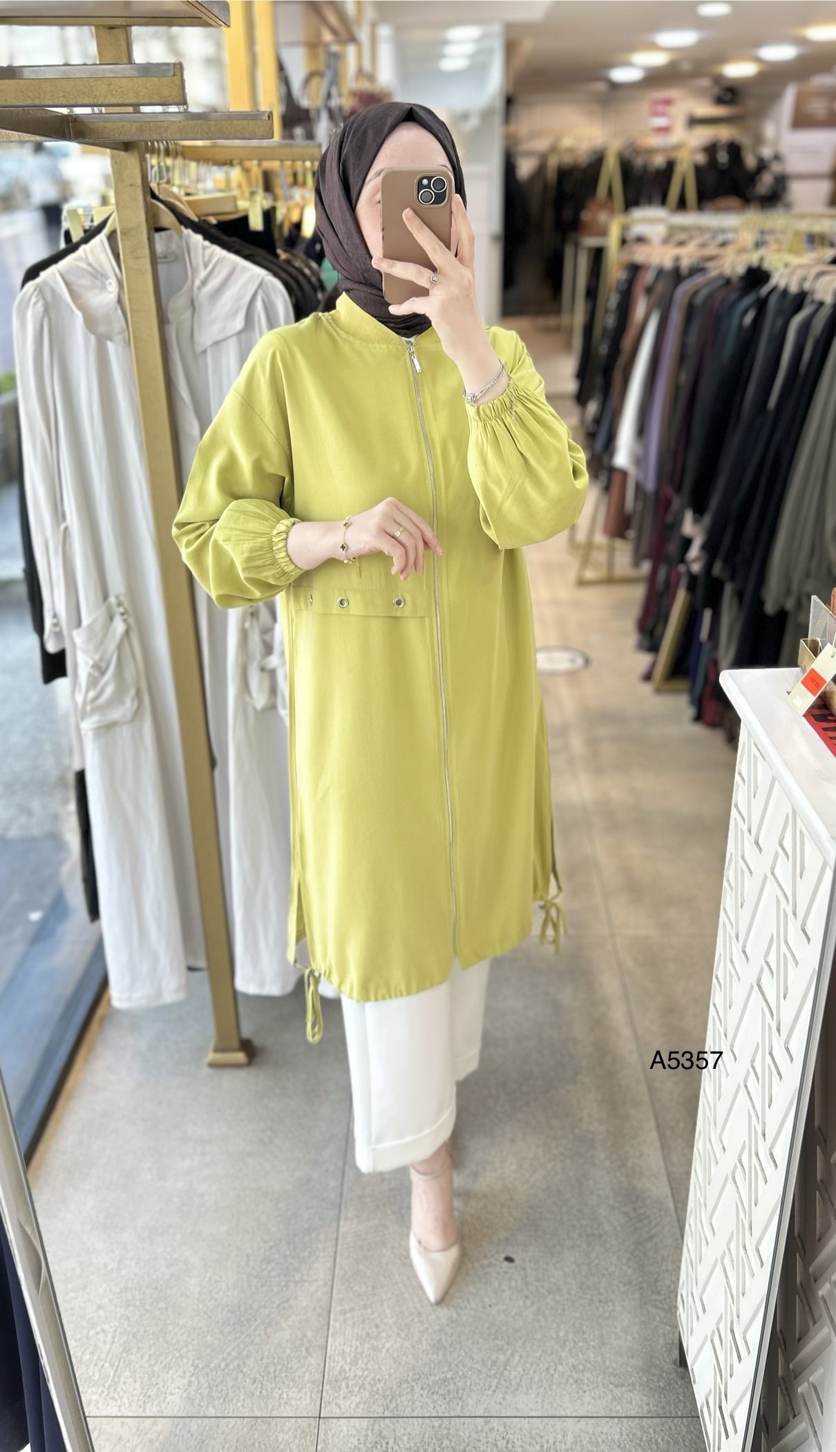 A5357 Kolları Lastikli Fermuarlı Kap