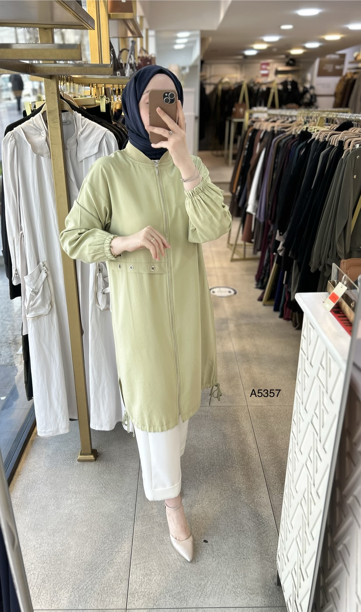 A5357 Kolları Lastikli Fermuarlı Kap