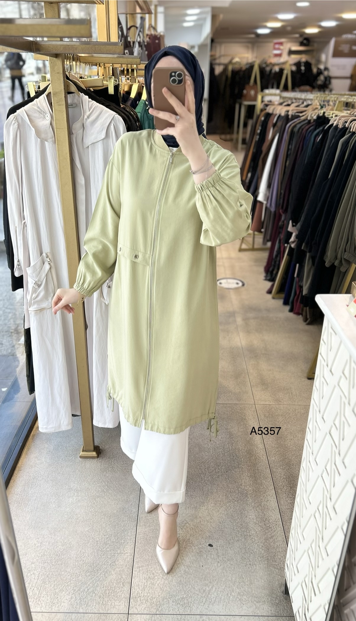 A5357 Kolları Lastikli Fermuarlı Kap