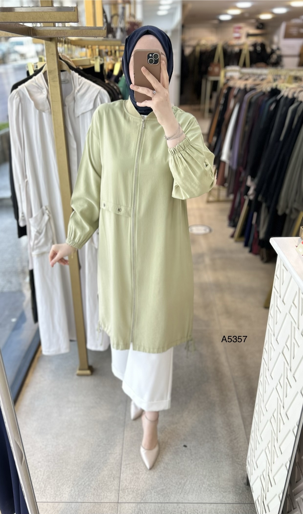 A5357 Kolları Lastikli Fermuarlı Kap