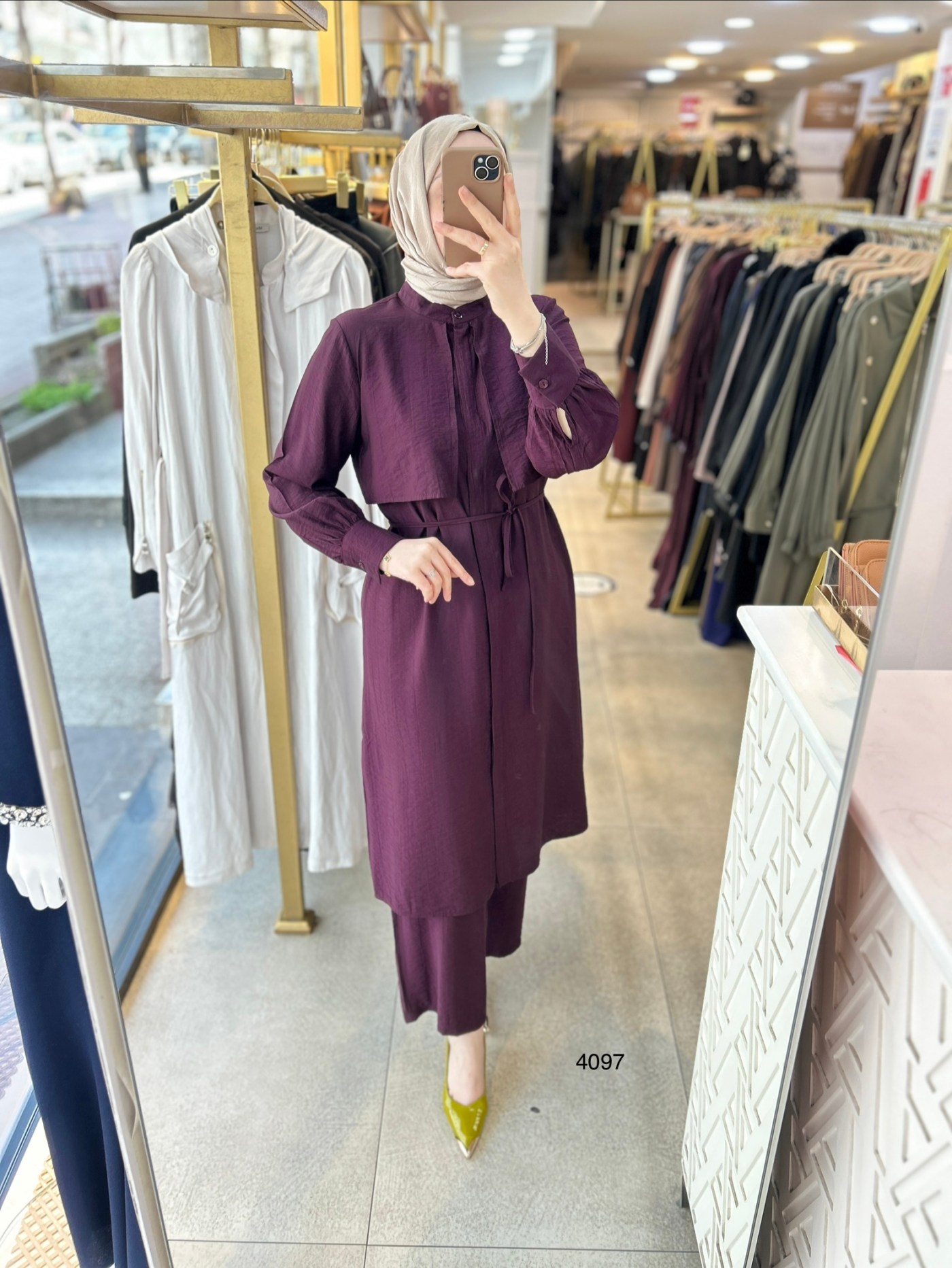 4097 Belden Bağlamalı Pantolonlu Takım