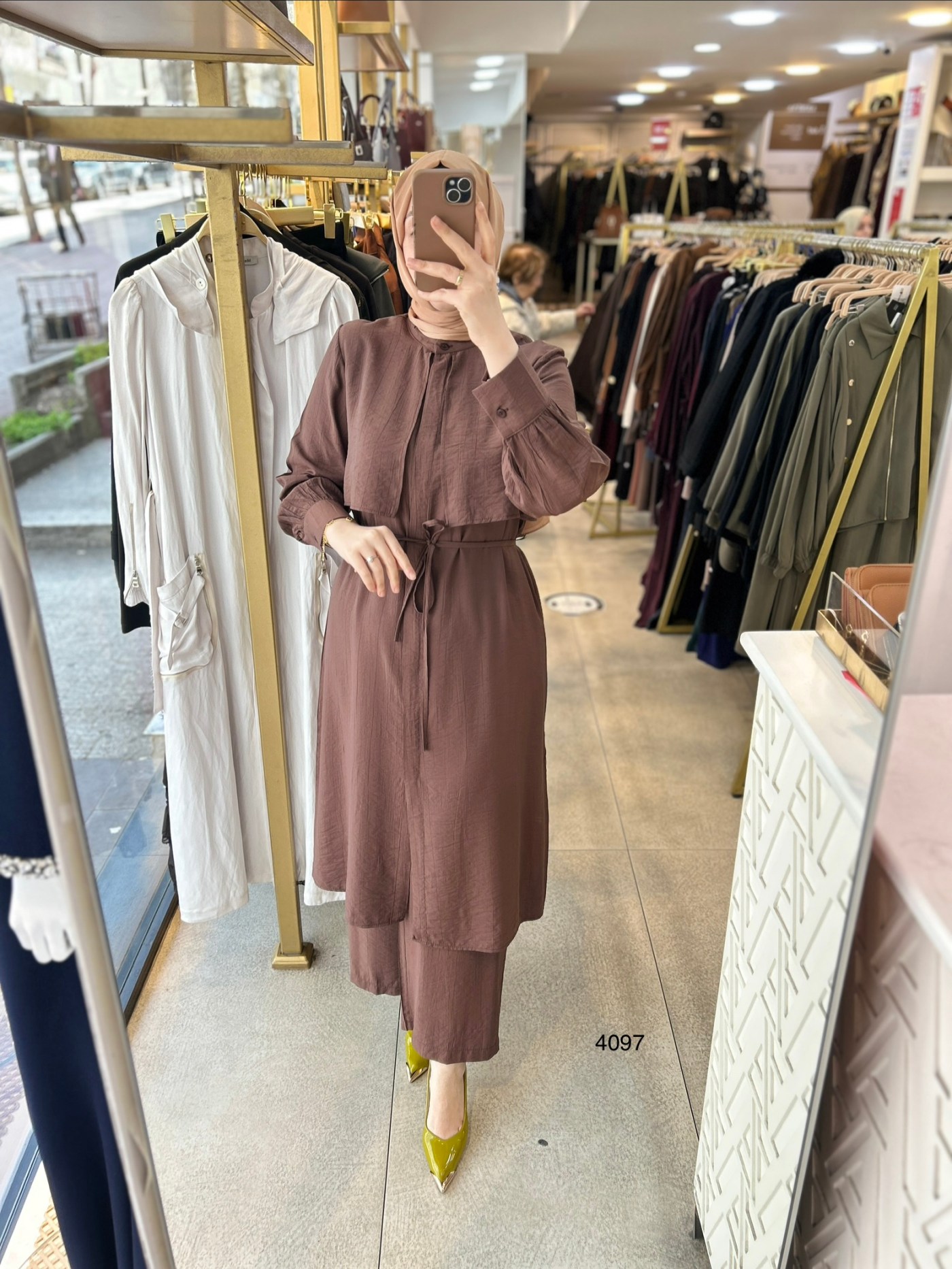 4097 Belden Bağlamalı Pantolonlu Takım