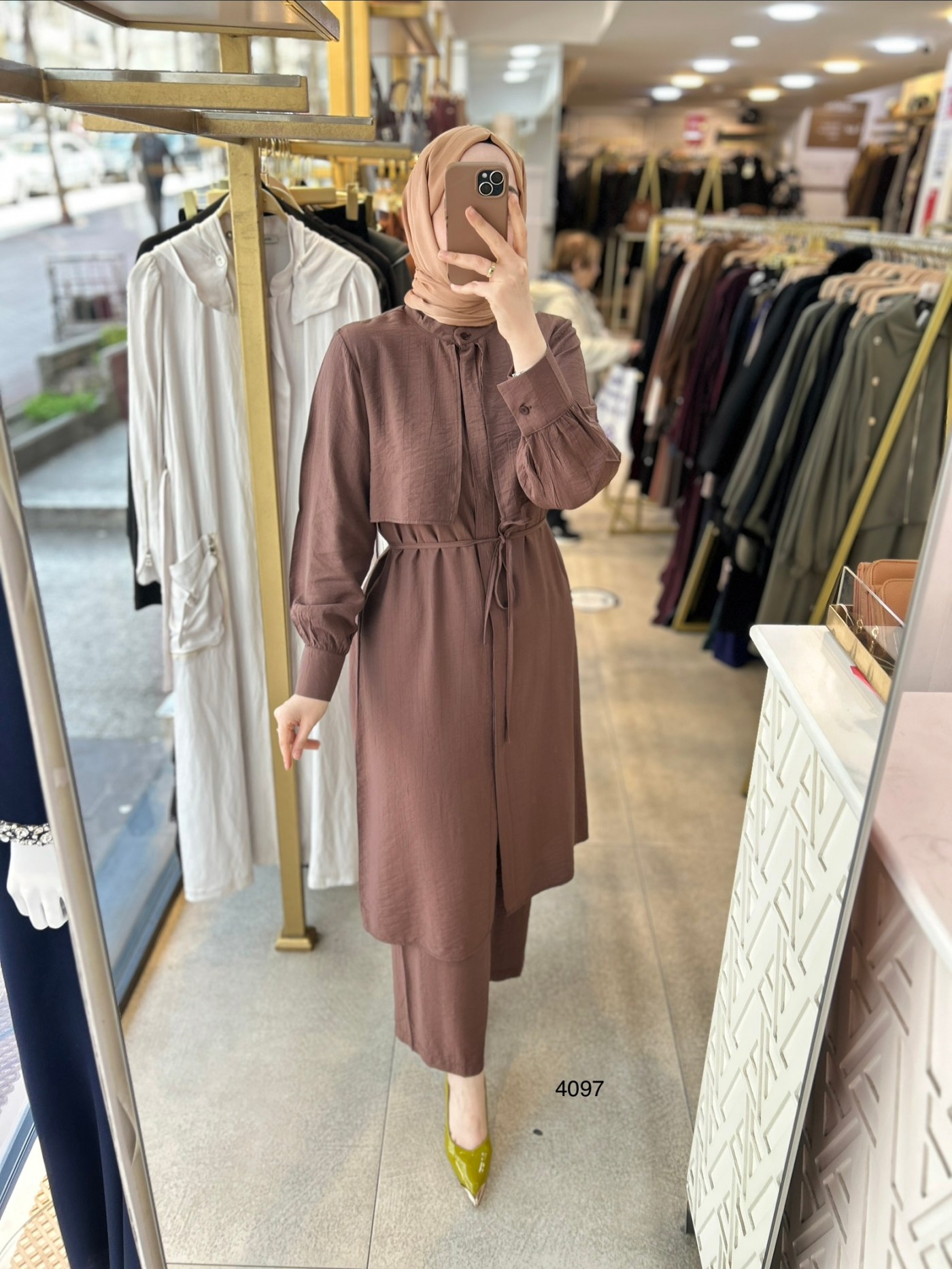 4097 Belden Bağlamalı Pantolonlu Takım