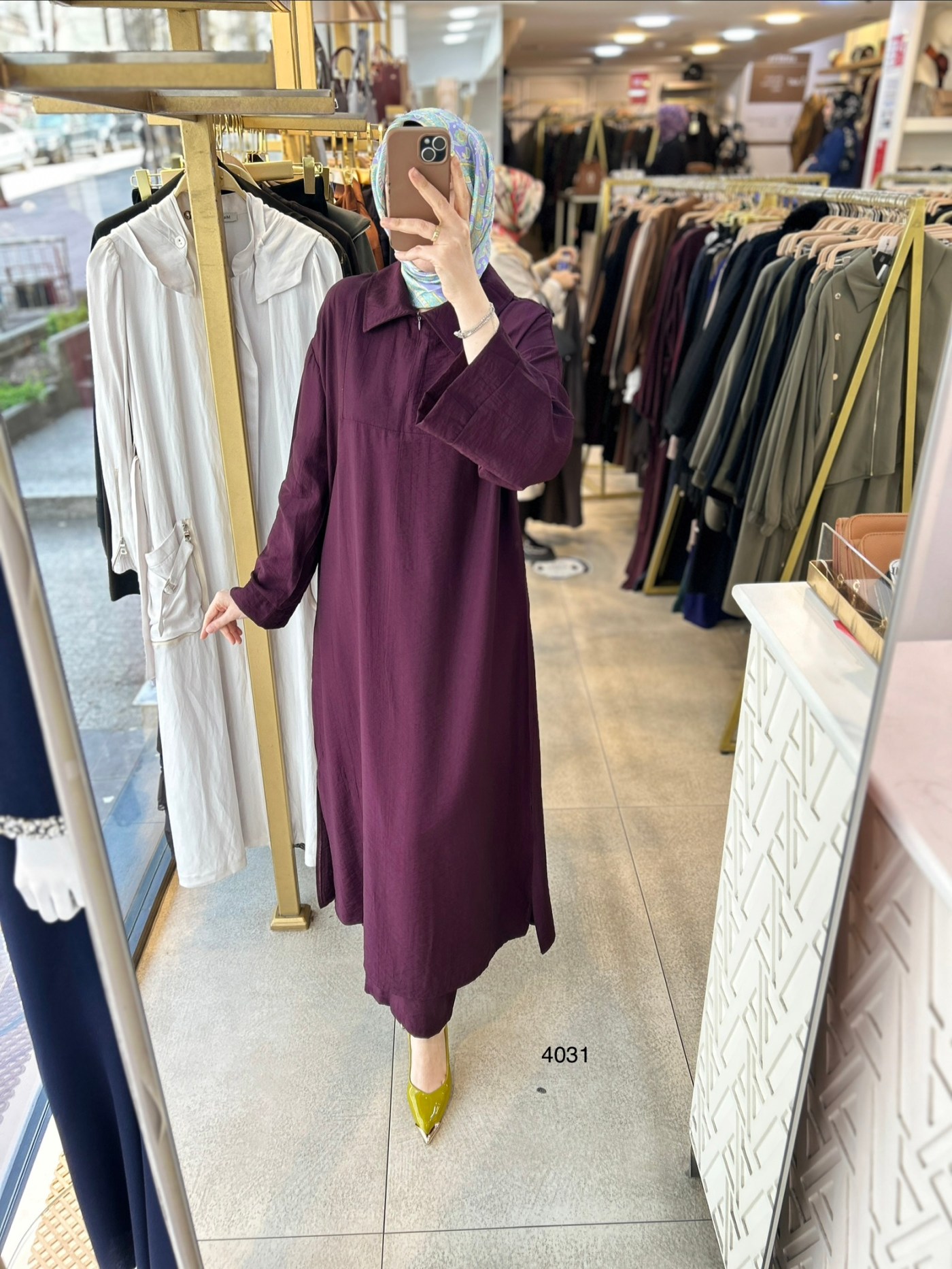 4031 Gömlek Yaka Detaylı Takım