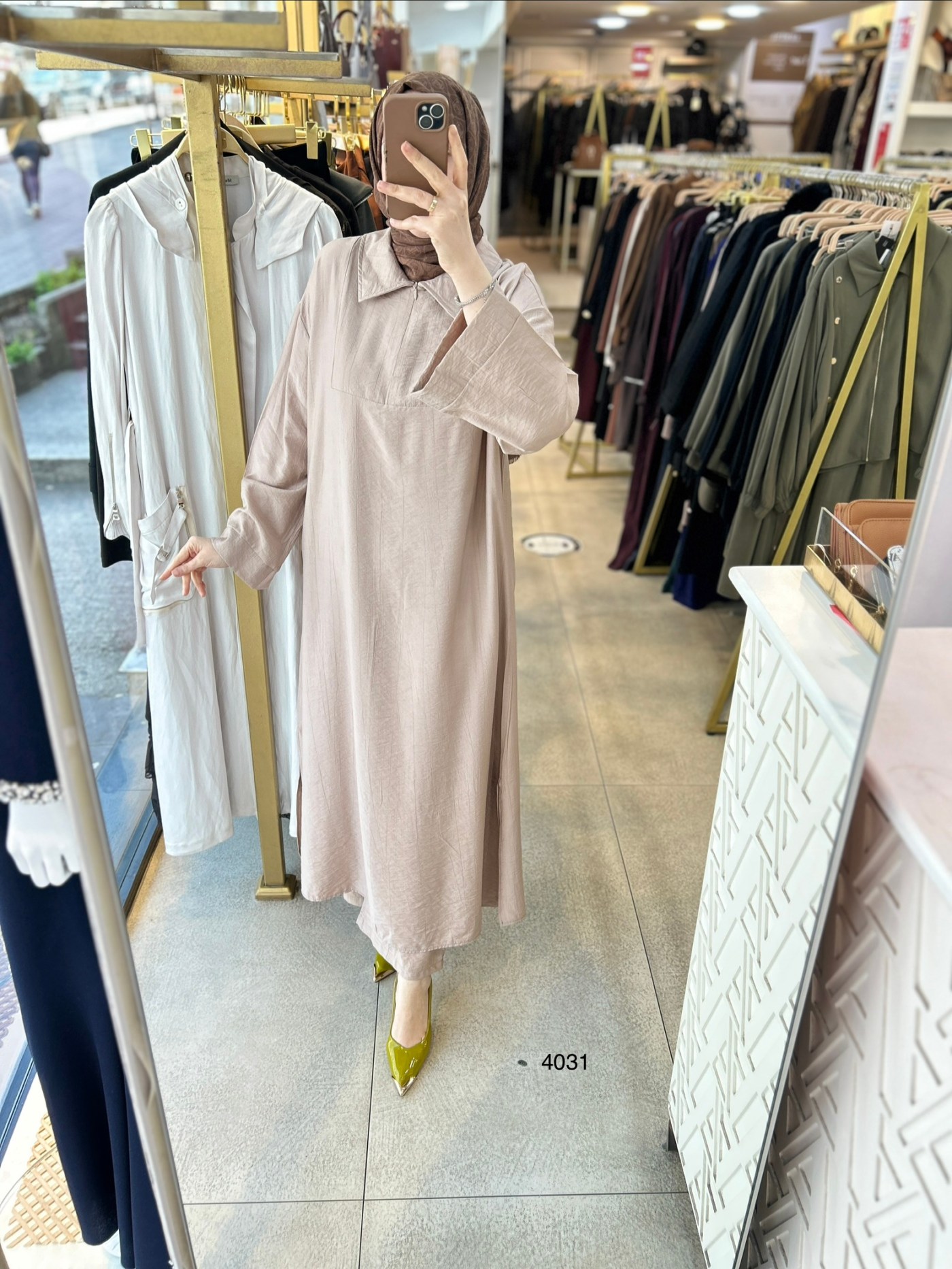 4031 Gömlek Yaka Detaylı Takım