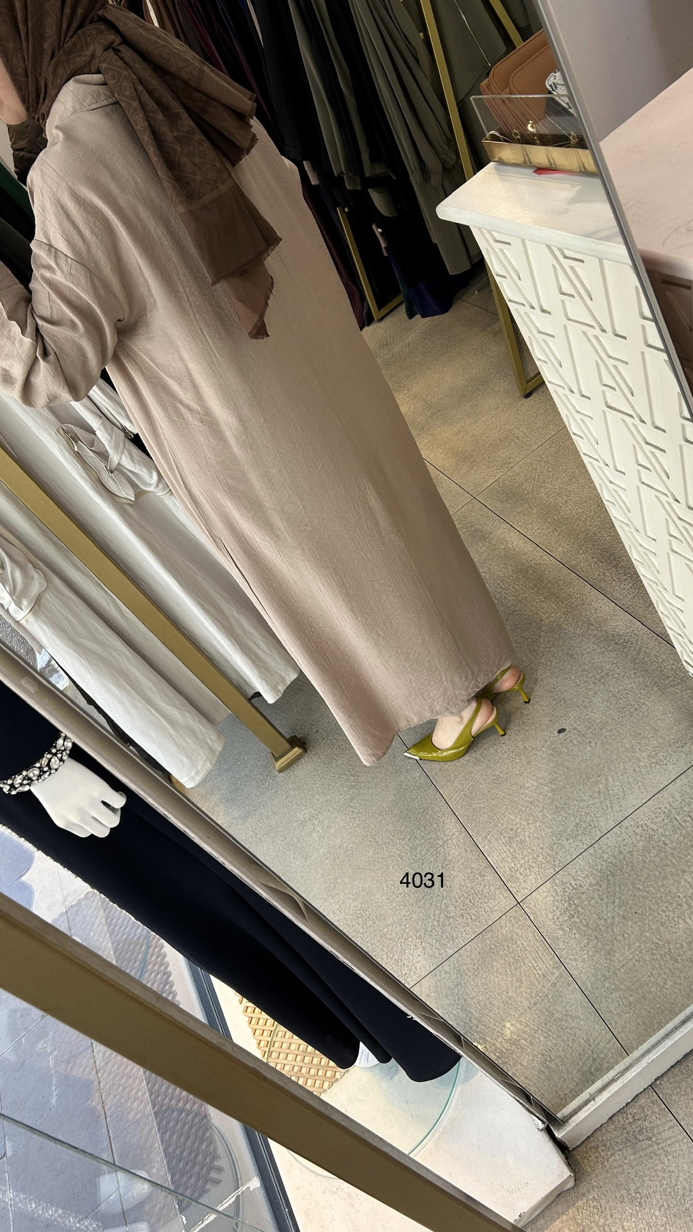 4031 Gömlek Yaka Detaylı Takım