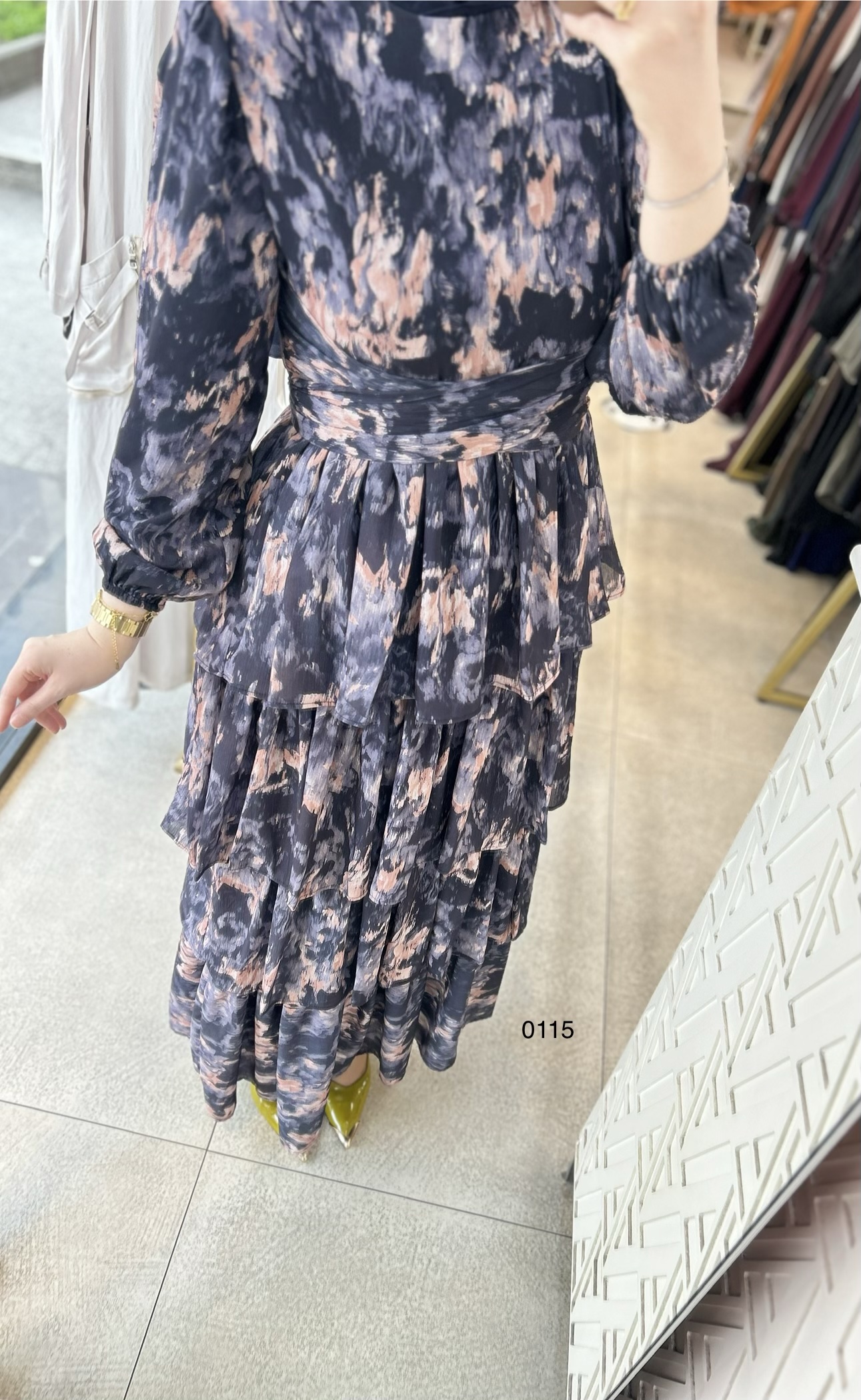 0115 Kat Kat Bağlama Detaylı Elbise